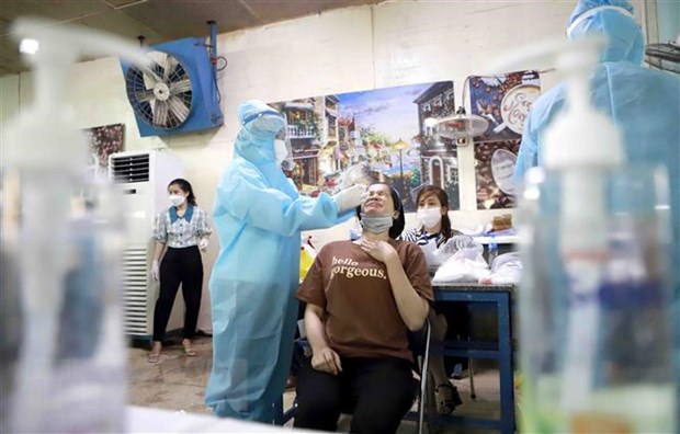 Thiết lập đường dây nóng hỗ trợ khai báo y tế